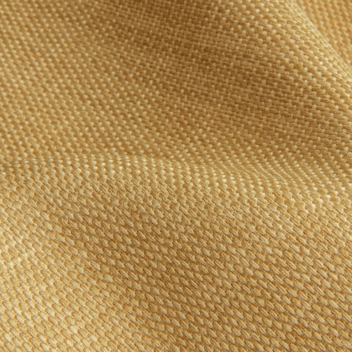 This heavy yet soft woven fabric’s plain weave and dual-hue dye gives it its balanced colour variation. It enlivens rooms with a quietly compelling colour story.
COMPOSITION: 100% PES
WEIGHT: 328 g/m²
WYZENBEEK EP: 39k+ Rubs
MARTINDALE ABR. EP: 100k+ Rubs