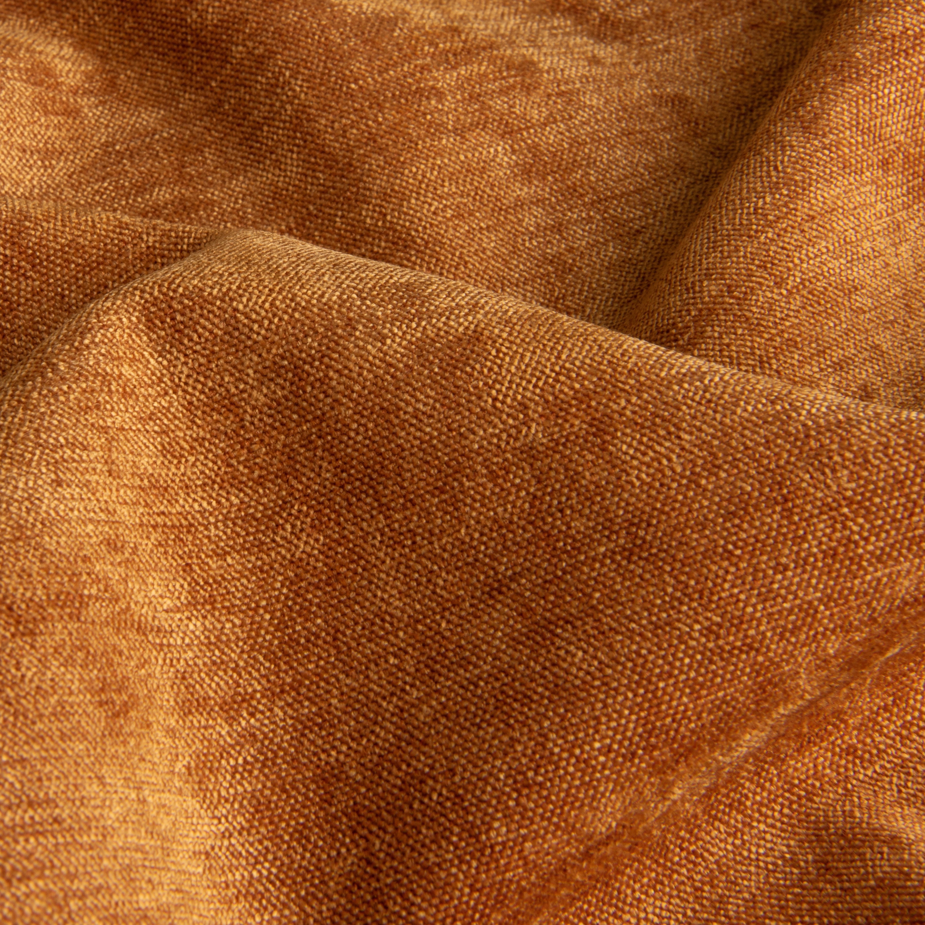 This durable micro-chenille is woven into a plush finish, lending a smooth feel and velvet look. Its layered hues add a refined edge to any piece.

COMPOSITION: 100% PES
WEIGHT: 425 g/m²
WYZENBEEK EP: 100k+ Rubs
MARTINDALE ABR. EP: 100k+ Rubs