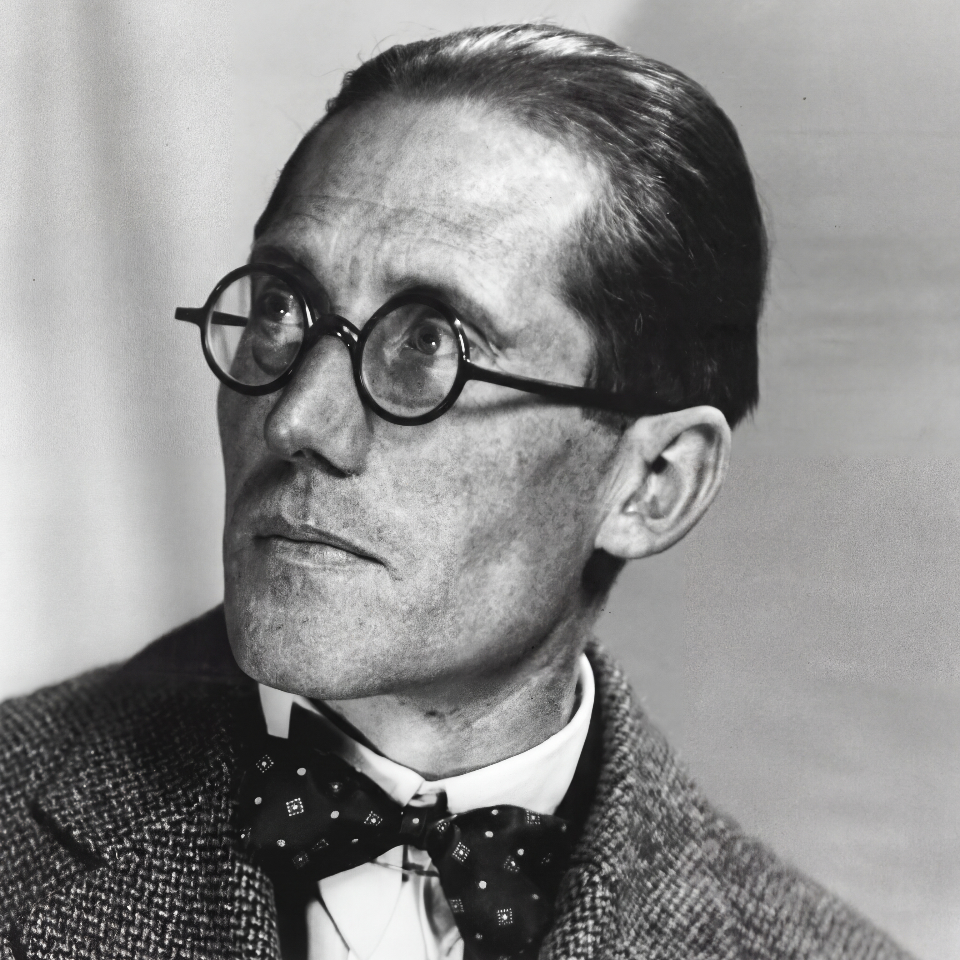 Buy Le Corbusier Furniture in Canada in the USA online. Le Corbusier Profile Image