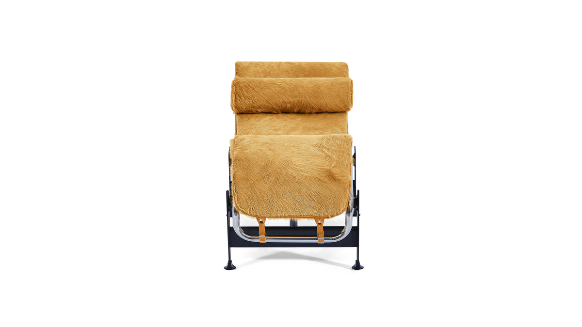 Le Corbusier LC4 Chaise Longue Lounge in Canada and the USA, Gold Haired Hide - Front
