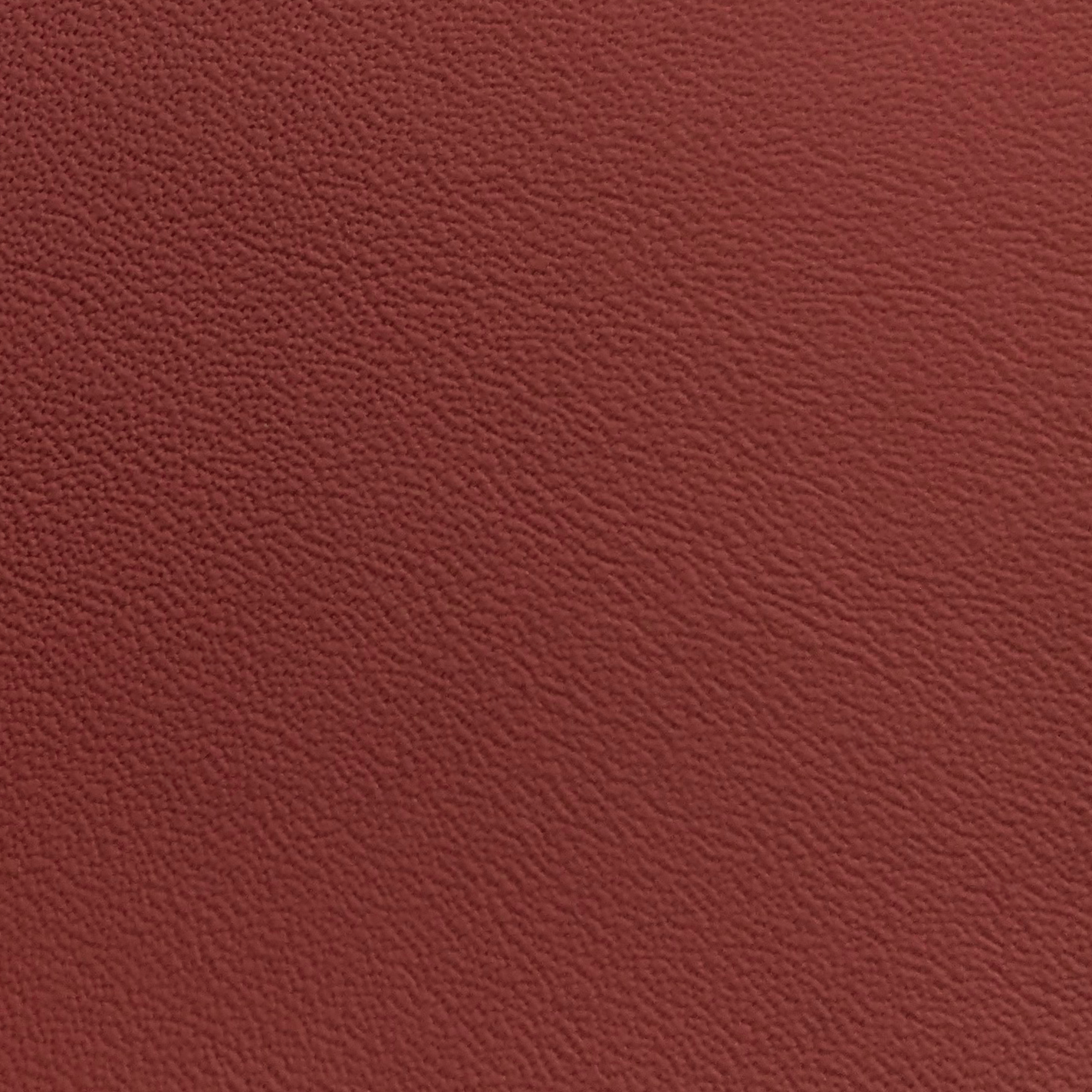 A contemporary semi-aniline Italian hide featuring a lightly buffed grain & surface correction. Vacuum drying creates consistent texture while preserving natural character. Fine cell embossing combined with light milling produces a clean, semi-matte surface with color clarity and subtle depth.

ORIGIN: Europe | Italy
TAN: Chrome
GRAIN TYPE: Lightly Buffed, Fine Emboss
HAND: Clean
THICKNESS: 1.3 mm
DYE: Aniline
FINISH: Vacuum Dried, Light Mill 
SURFACE: Fine Cell Emboss, Semi-Matte
DIGITAL SWATCH: 2.5x2.5"