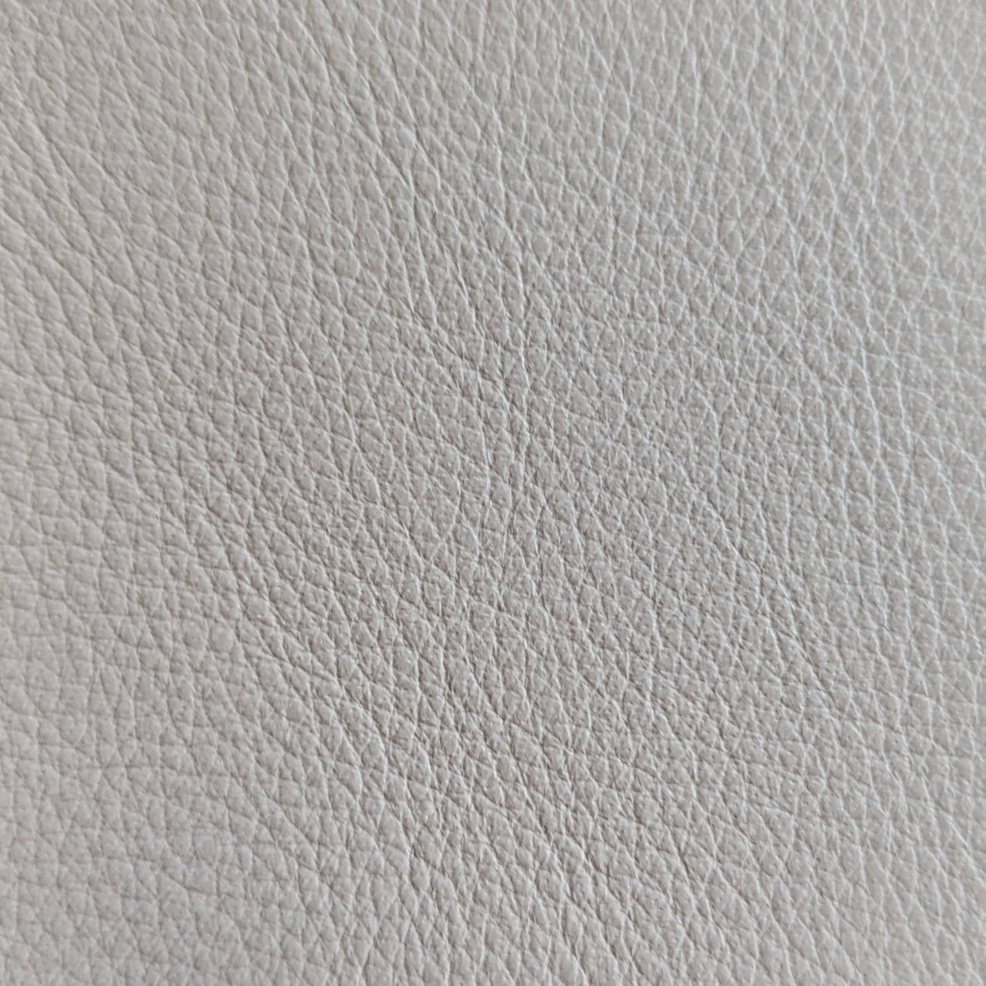 This refined semi-aniline Argentine hide features authentic grain patterns with natural variations that add artisanal character. Light pigmentation creates a half-matte finish with gentle top gloss, while light buffing enhances the natural grain for a structured hand feel.

ORIGIN: Americas | Argentina
DYE: Aniline Dyed Through
GRAIN TYPE: Full-Grain
HAND: Fine, Structured
THICKNESS: 1.3 mm
FINISH: Light Buff, Natural Grain
SURFACE: Light Pigment, Half-Matte with Slight Top Gloss
DIGITAL SWATCH: 2.5x2.5"